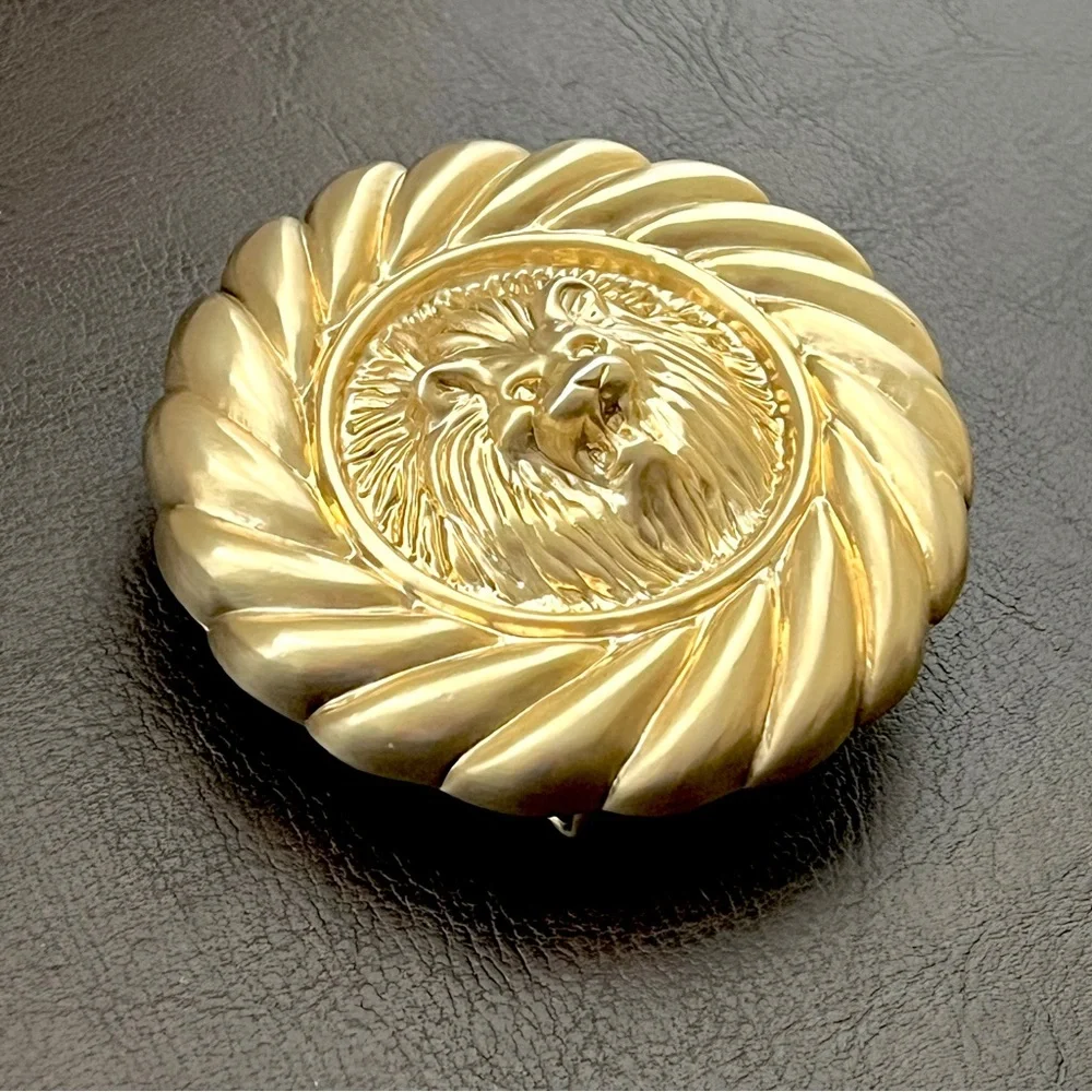 Vintage Motion East Gold Lion Head belt buckle Circa 1975